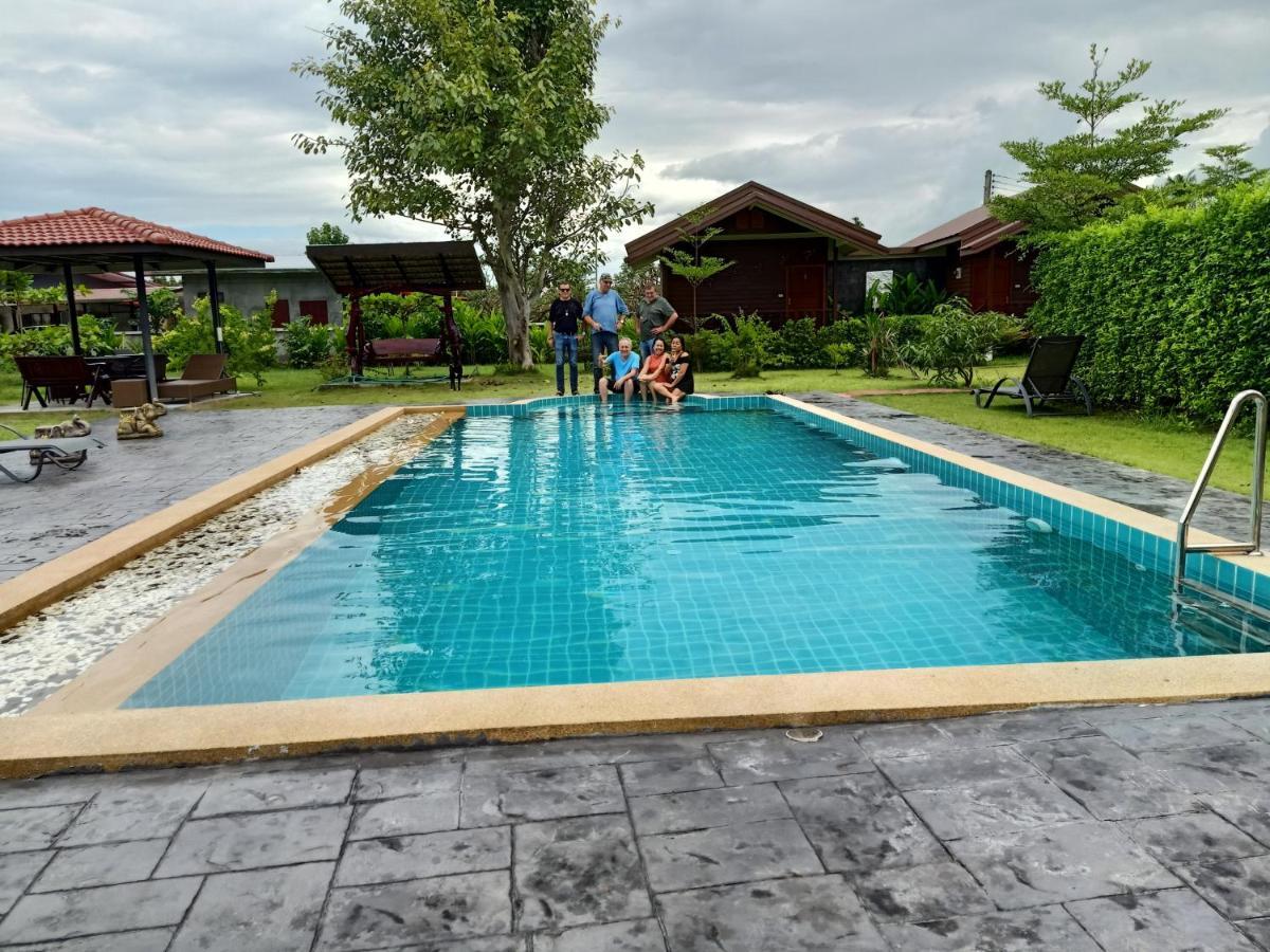 Relax Garden House Hotel Chiang Mai Buitenkant foto