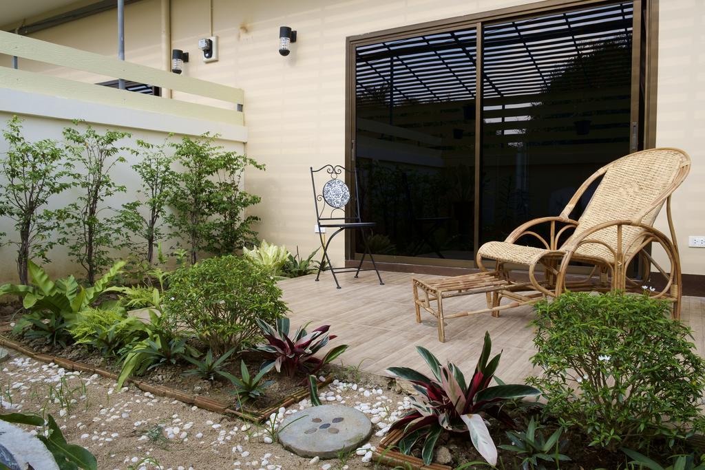 Relax Garden House Hotel Chiang Mai Buitenkant foto