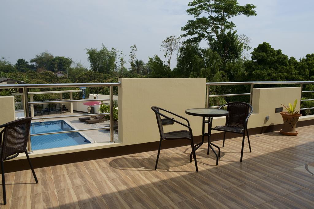 Relax Garden House Hotel Chiang Mai Buitenkant foto