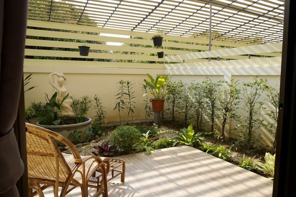Relax Garden House Hotel Chiang Mai Buitenkant foto