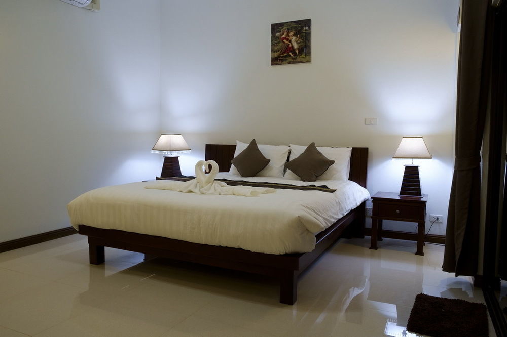 Relax Garden House Hotel Chiang Mai Buitenkant foto