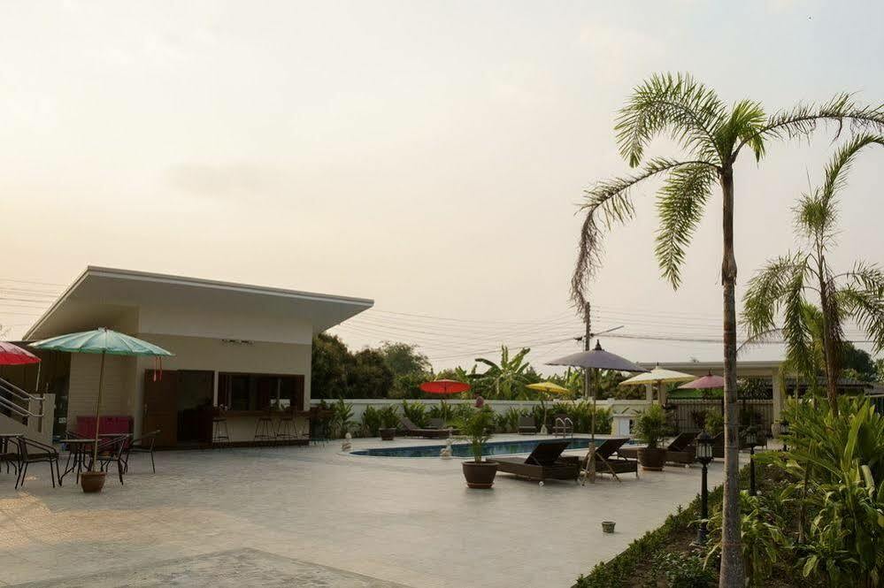 Relax Garden House Hotel Chiang Mai Buitenkant foto