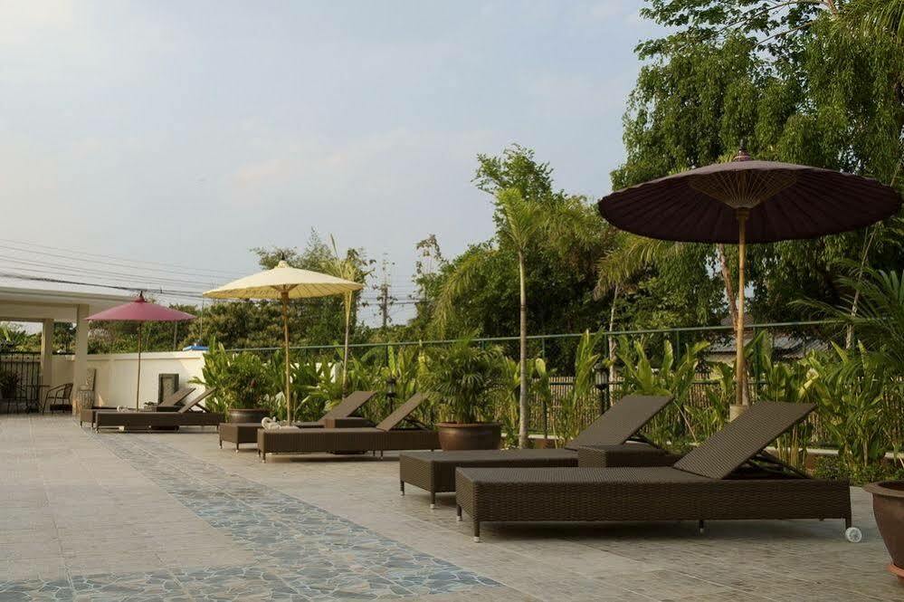 Relax Garden House Hotel Chiang Mai Buitenkant foto